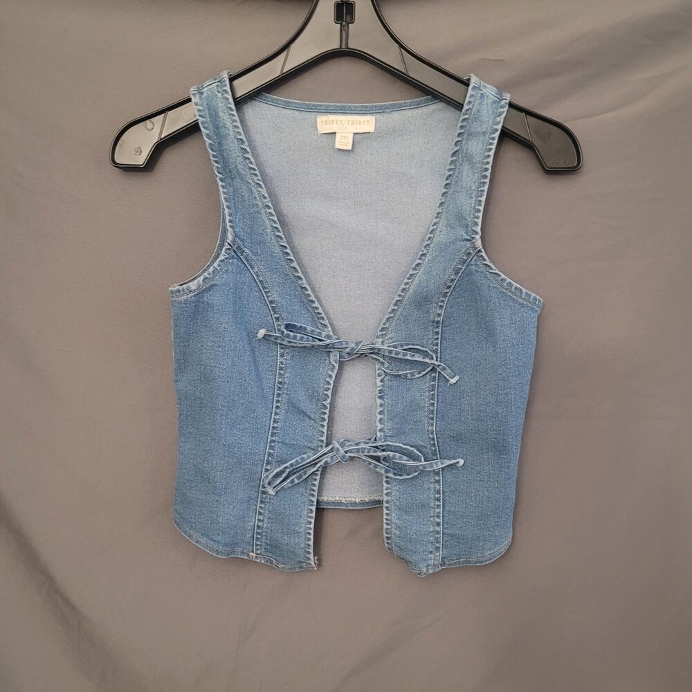 Thirty/Thirty Women's Jean Jacket Vest Size Medium 2 Tie Closure